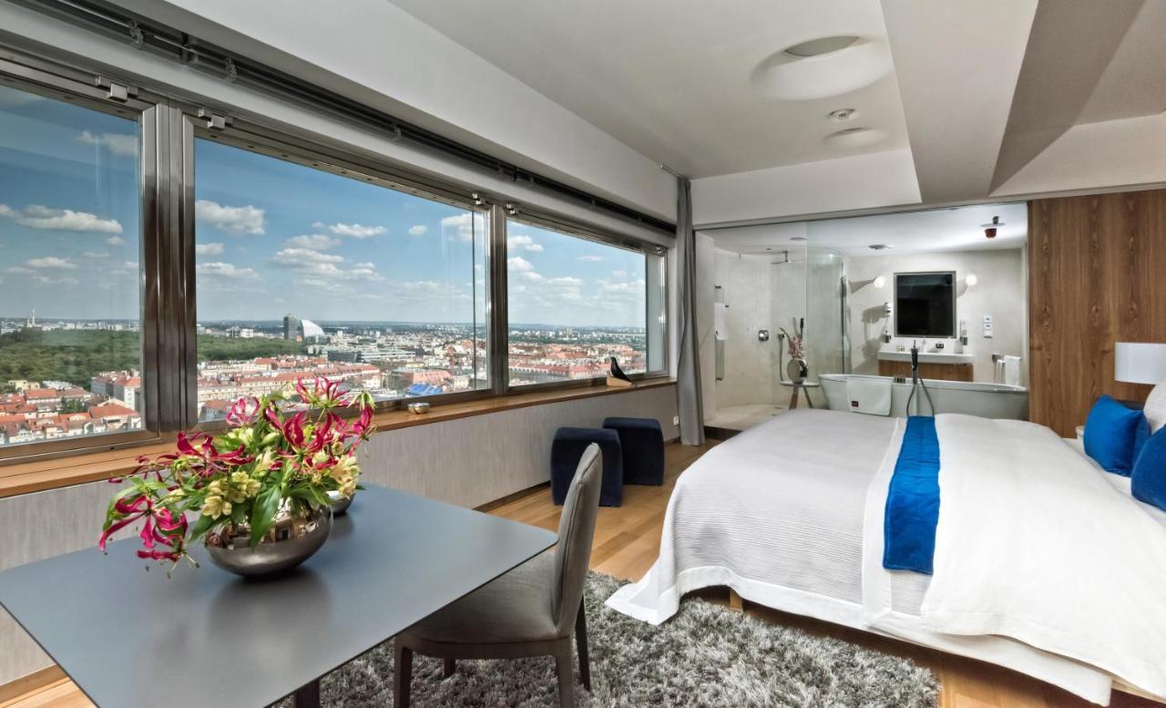 One Room Hotel Прага Экстерьер фото