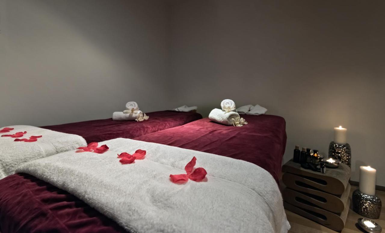 One Room Hotel Прага Экстерьер фото